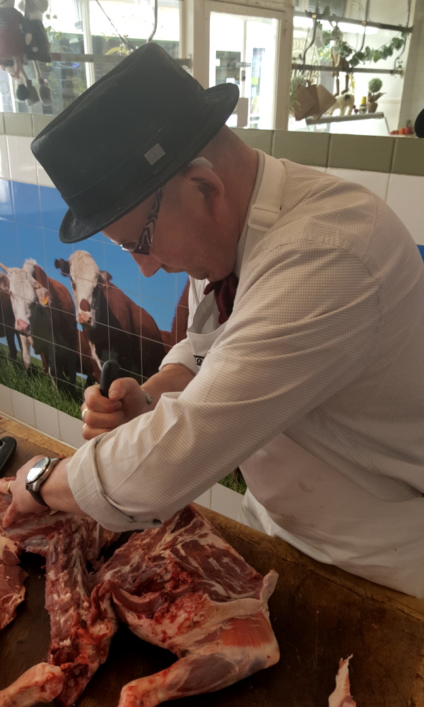 Howard Moseley Butcher-At Work 03